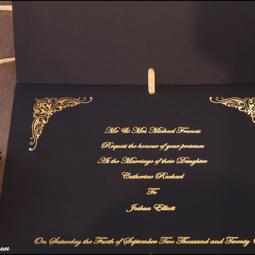 All Gold Corner Scroll