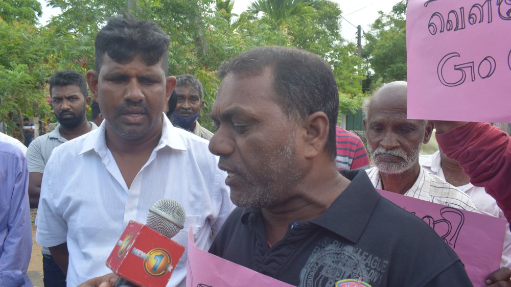 ஒரு விவசாயின் கண்ணீர் மல்கிச் சொன்ன வார்த்தைகள்