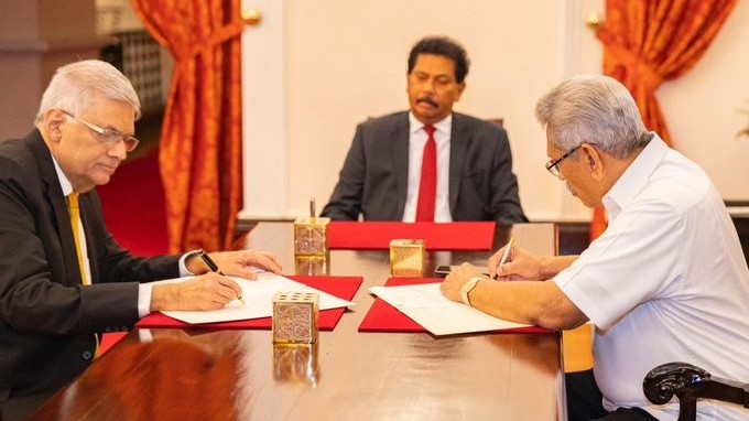 ரணில் பிரதமராக பதவியேற்றார்