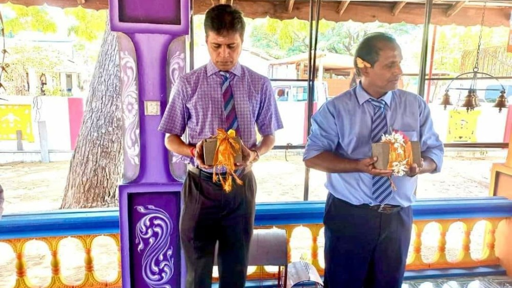 ஆரையம்பதியில் மாடிக்கட்டிடம்