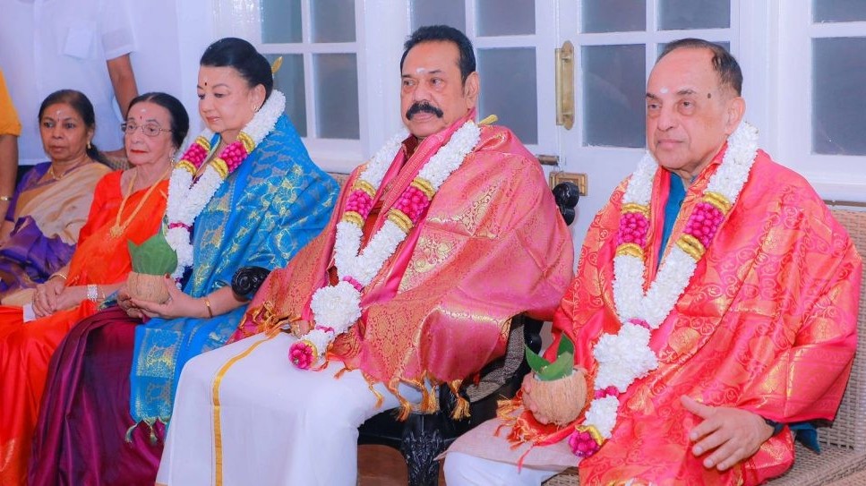 நவராத்திரி பூஜை - முன்னாள் ஜனாதிபதி