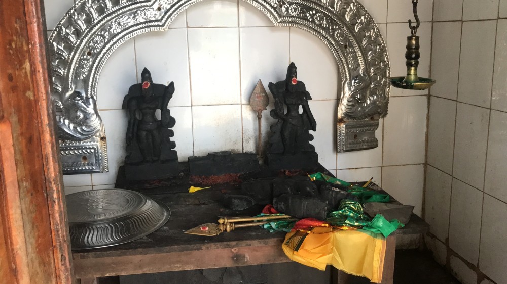 பளையில் தொடரும் ஆலயத் திருட்டுகள்