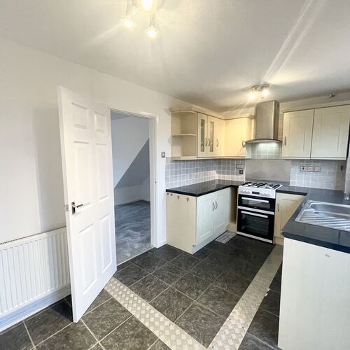 15 Ffordd Trecastle, Llanharry, CF72 9ND