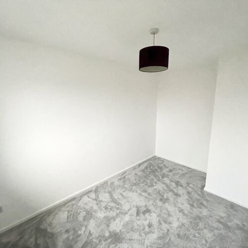 15 Ffordd Trecastle, Llanharry, CF72 9ND