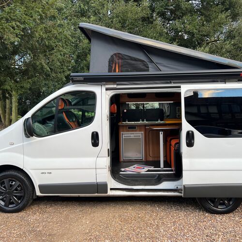 2012 Renault Trafic SL27 DCI Camper Van 4 Berth Pro Conversion 61552 Miles