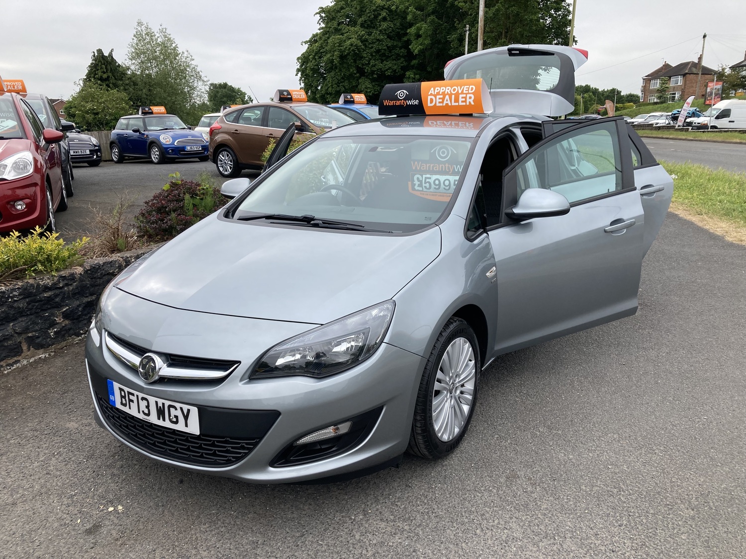 2013 (13) Vauxhall Astra 1.6i ENERGY 5 Door Linden Motors Used Cars