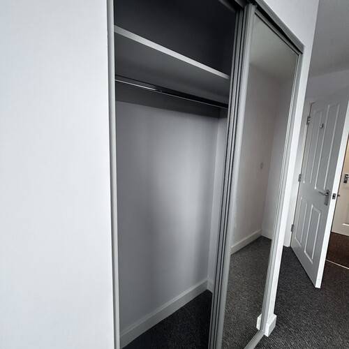 QUEENSWAY, BLETCHLEY - 1 BEDROOM