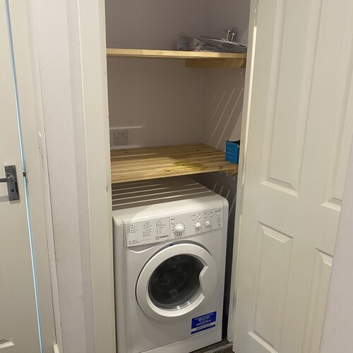 QUEENSWAY, BLETCHLEY - 2 BEDROOMS