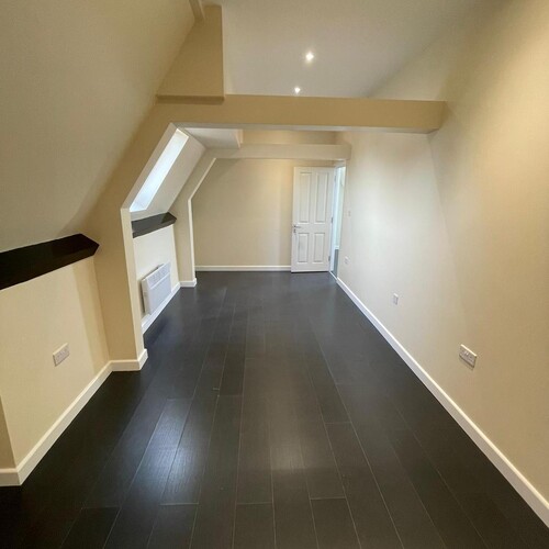 Top Floor, The Crown & Anchor, 47 High Street, Barnet EN5 5UW