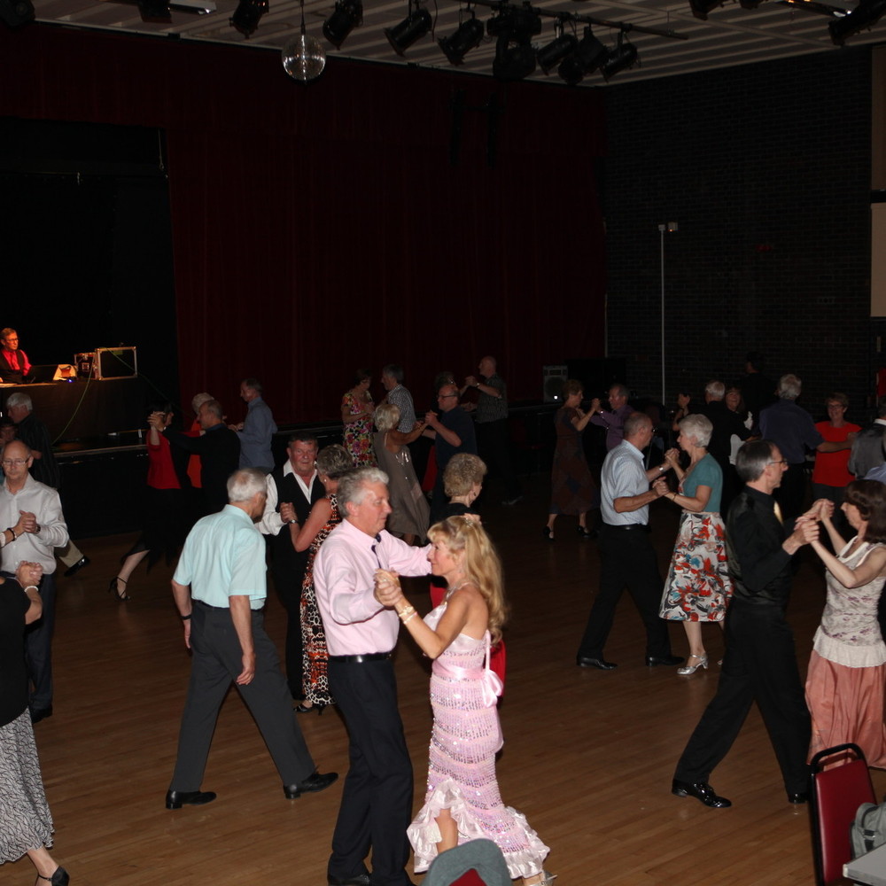 Saturday Dance's Unitarian Hall