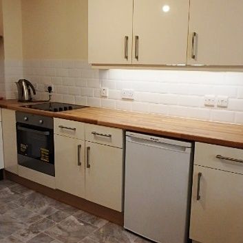 Flat 7, Golden Lion   