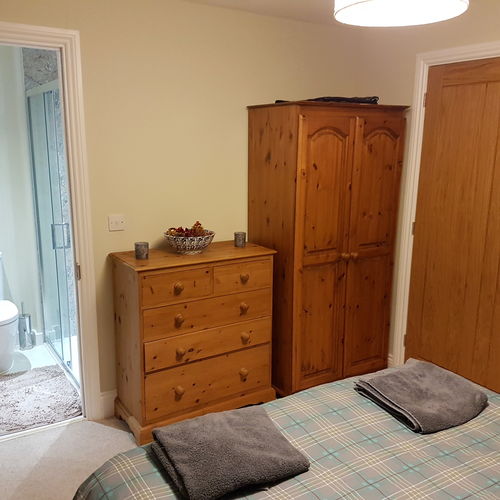 £5000 5 bedrooms Swindon Lane Cheltenham racecourse