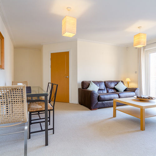 CENTURY WHARF CARDIFF BAY FURNISHED TWO BEDROOM APARTMENT
