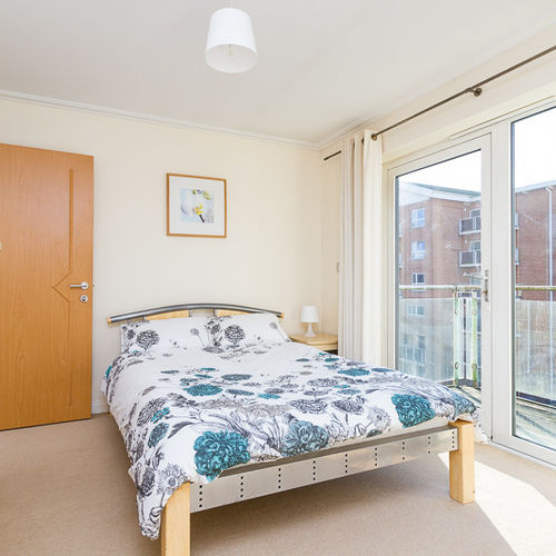 CENTURY WHARF CARDIFF BAY FURNISHED TWO BEDROOM APARTMENT