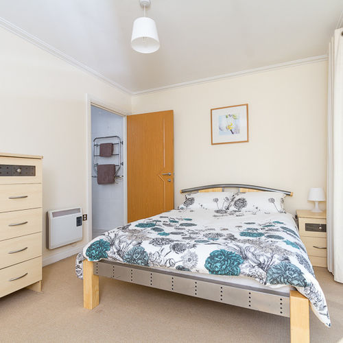 CENTURY WHARF CARDIFF BAY FURNISHED TWO BEDROOM APARTMENT