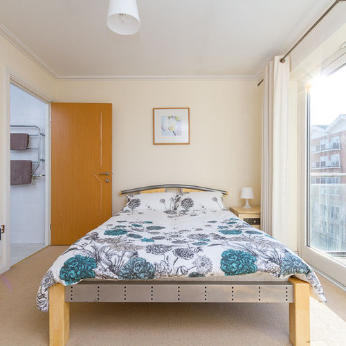 CENTURY WHARF CARDIFF BAY FURNISHED TWO BEDROOM APARTMENT