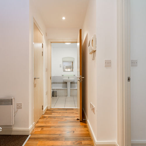 LANDMARK PLACE CARDIFF CITY CENTRE FULLY FURNISHED ONE BEDROOM APARTMENT