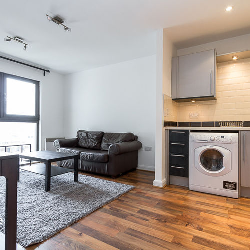 LANDMARK PLACE CARDIFF CITY CENTRE FULLY FURNISHED ONE BEDROOM APARTMENT