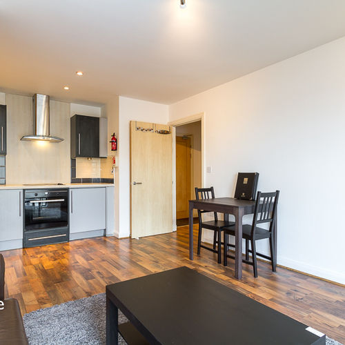 LANDMARK PLACE CARDIFF CITY CENTRE FULLY FURNISHED ONE BEDROOM APARTMENT