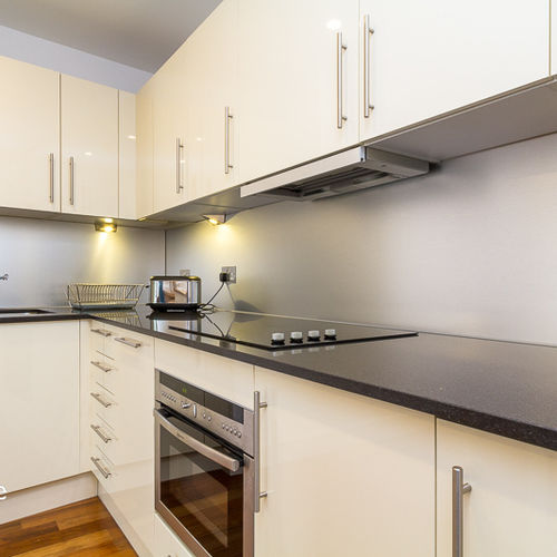 HAYES APARTMENTS CARDIFF CITY CENTRE FURNISHED ONE BEDROOM APARTMENT