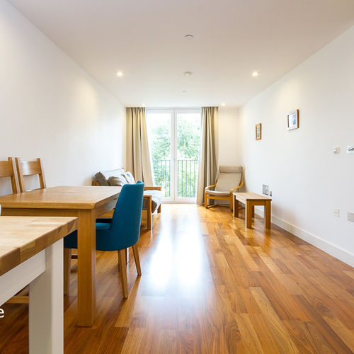 HAYES APARTMENTS CARDIFF CITY CENTRE FURNISHED ONE BEDROOM APARTMENT