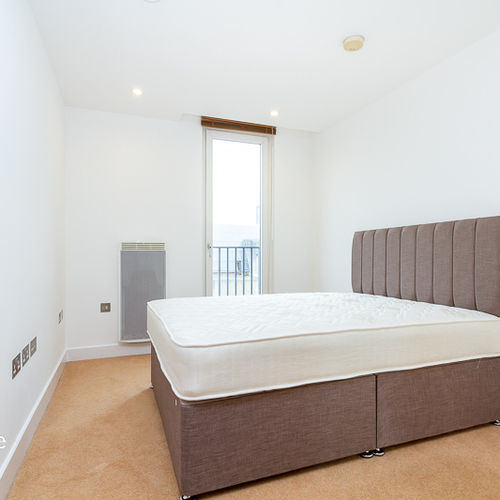 HAYES APARTMENTS CARDIFF CITY CENTRE FURNISHED TWO BEDROOM APARTMENT