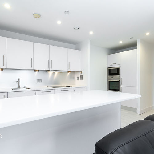 HAYES APARTMENTS CARDIFF CITY CENTRE FURNISHED TWO BEDROOM APARTMENT