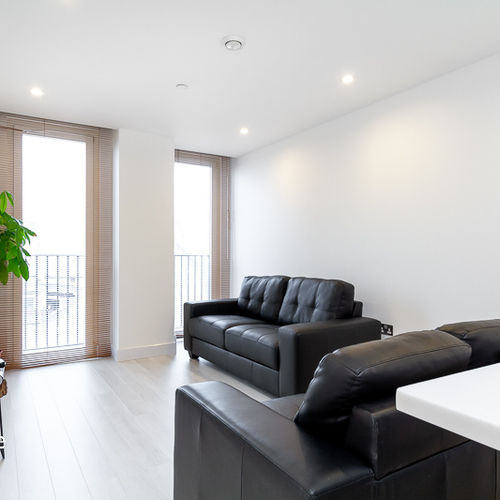 HAYES APARTMENTS CARDIFF CITY CENTRE FURNISHED TWO BEDROOM APARTMENT