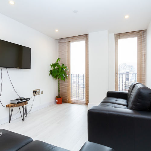 HAYES APARTMENTS CARDIFF CITY CENTRE FURNISHED TWO BEDROOM APARTMENT