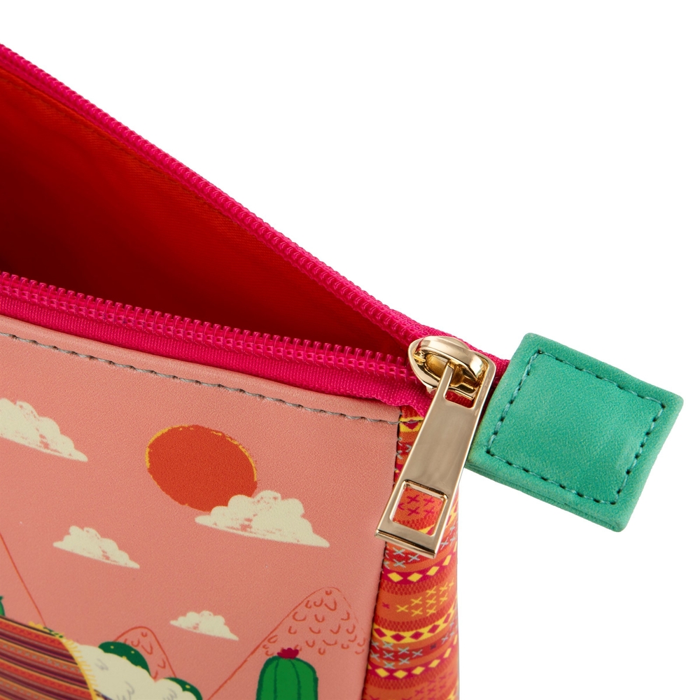 Llama Wash Bag