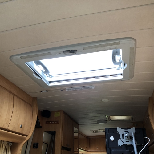 Hobby 700 Motorhome Fixed Bed 5 Berth Tag Axle 4.5t RHD Fiat Ducato 2.8 JTD