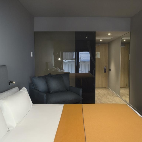 Yurbban Trafalgar Hotel