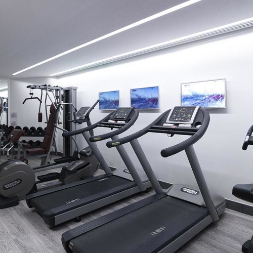 Bill & Coo Suites and Lounge