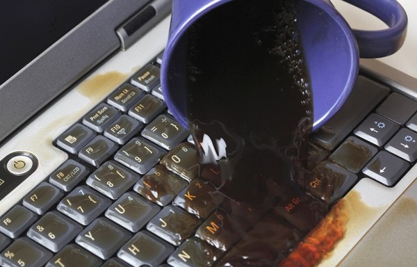 Spilled liquid on laptop 650x0
