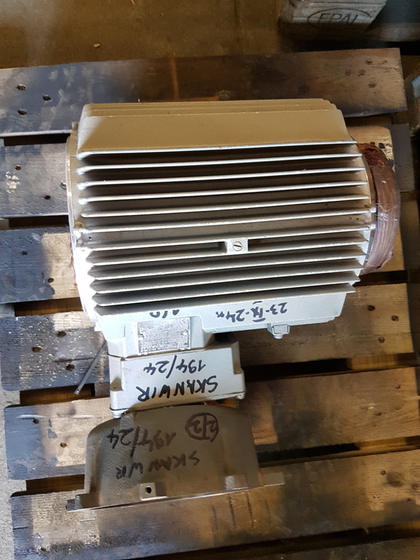 1727080161190157108794