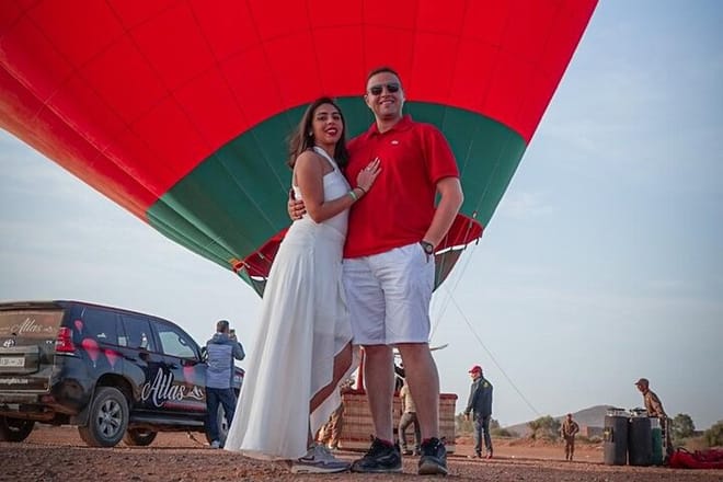 Paseo en globo en el desierto de Marrakech