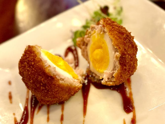 Recorrido gastronómico con 5 degustaciones por el barrio histórico de Savannah, con ramilletes de nueces pecanas