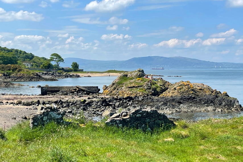 Walking Helens Bay 2