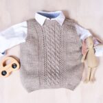 Bluum-strikkevest-Flette-2-1-1-1.jpeg