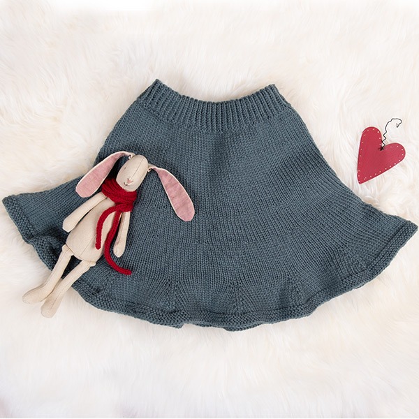 Bluum-strikk-Julevest-5-frg-2-2-1.jpeg
