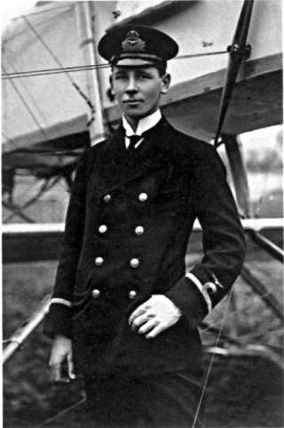 Reginald Warneford, 1915 Reginald Warneford, 1915 | Imperial War Museum