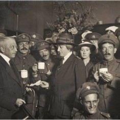 Sir Henry Foreman, Mayor of Hammersmith at a War Canteen.  | Hammersmith and Fulham Archives