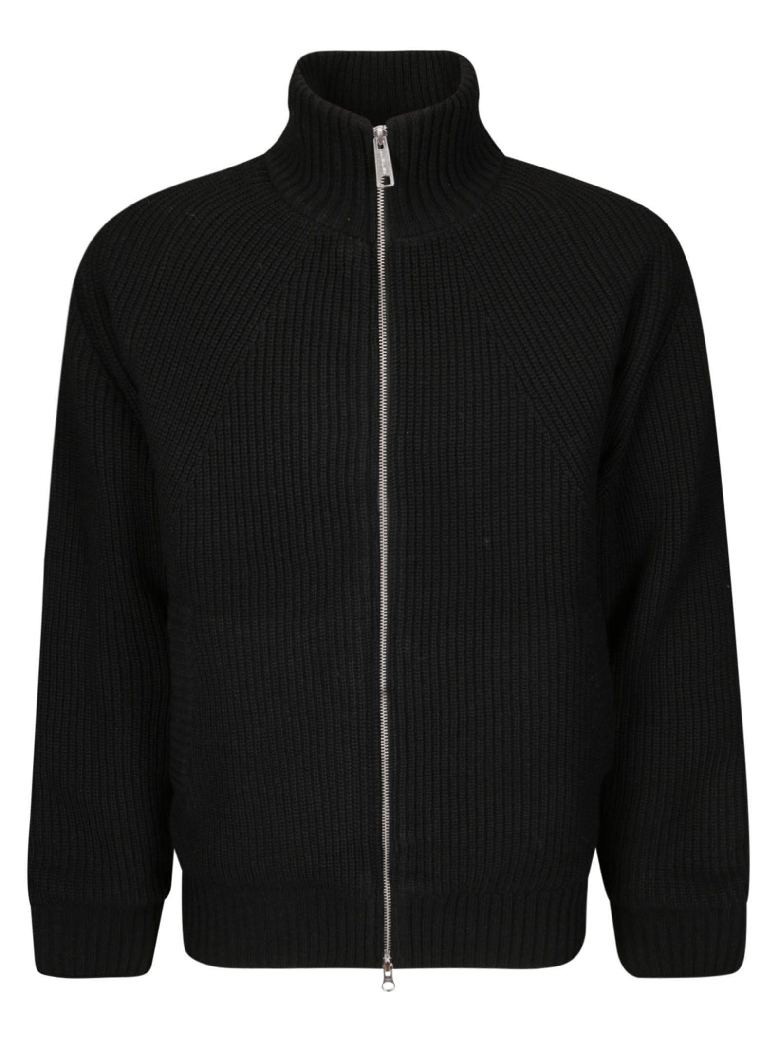 Pull avec logo.