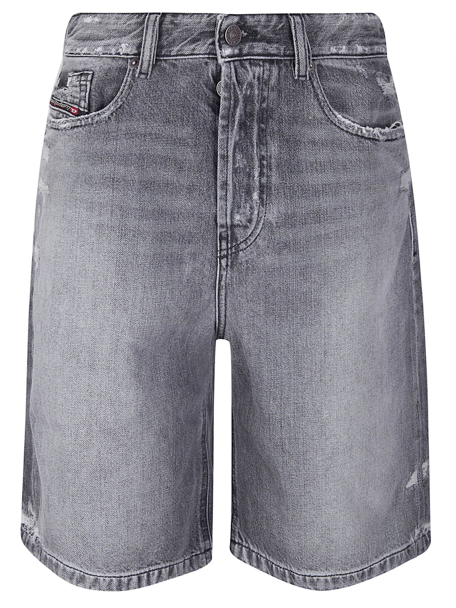 de-sire-short de-sire-short