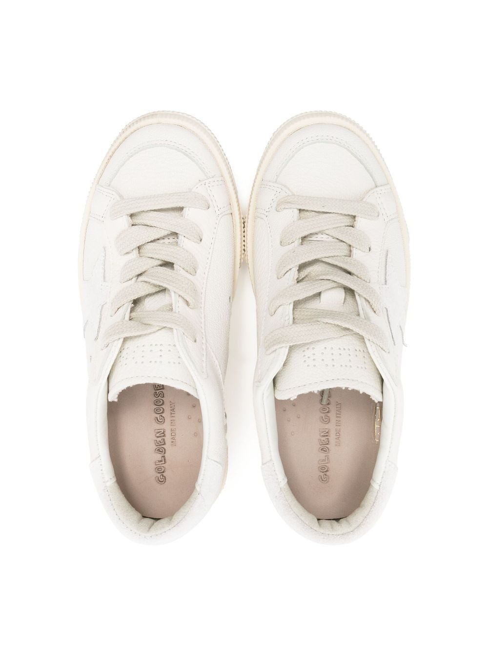 Girl's Golden Goose DB Kids Sneakers Girl's stylish Golden Goose DB Kids Sneakers. Perfect for any occasion.