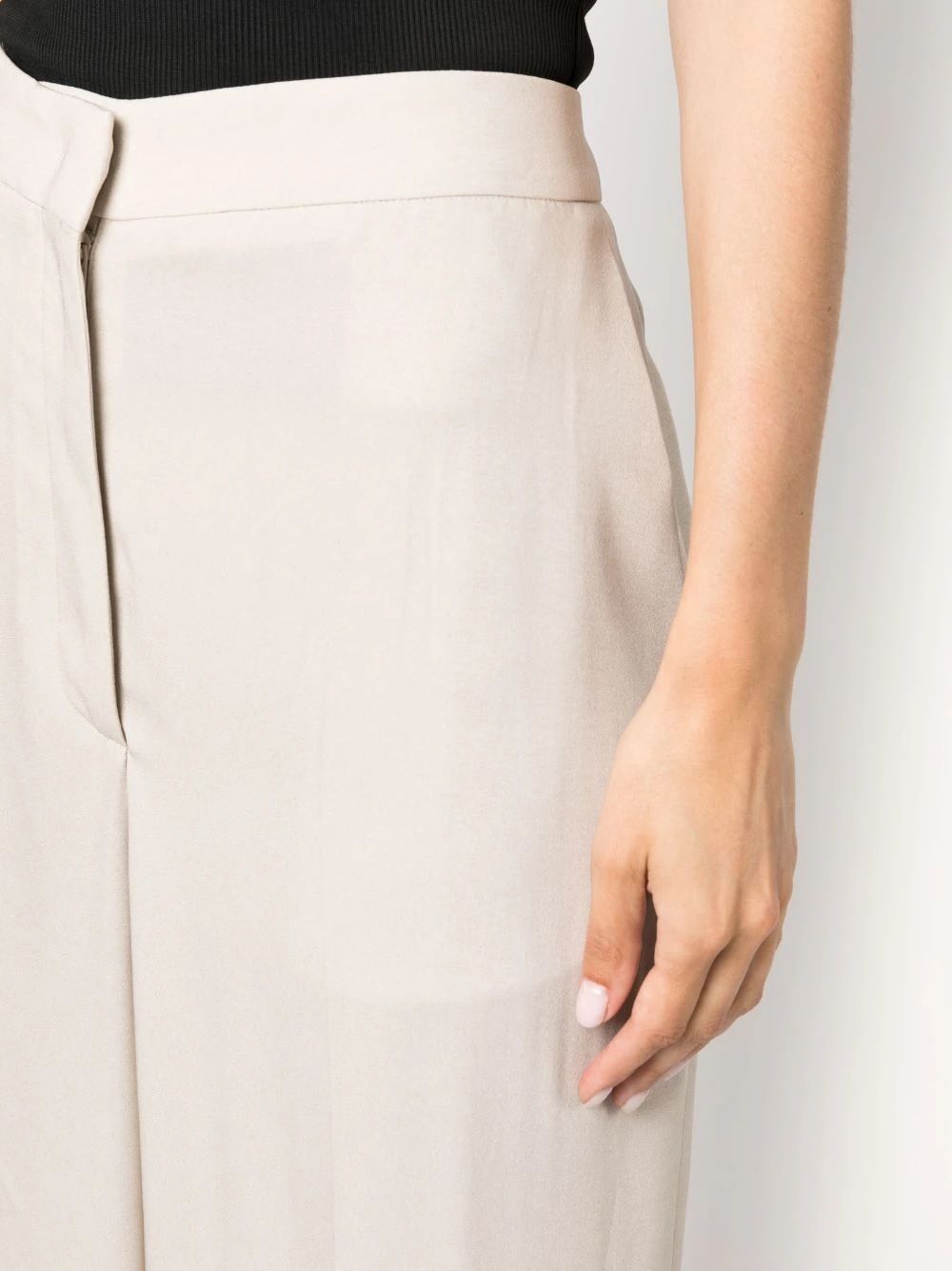 Women's Fabiana Filippi Pants Shop women's pants from Fabiana Filippi's Automatico Collection. Quality and style.