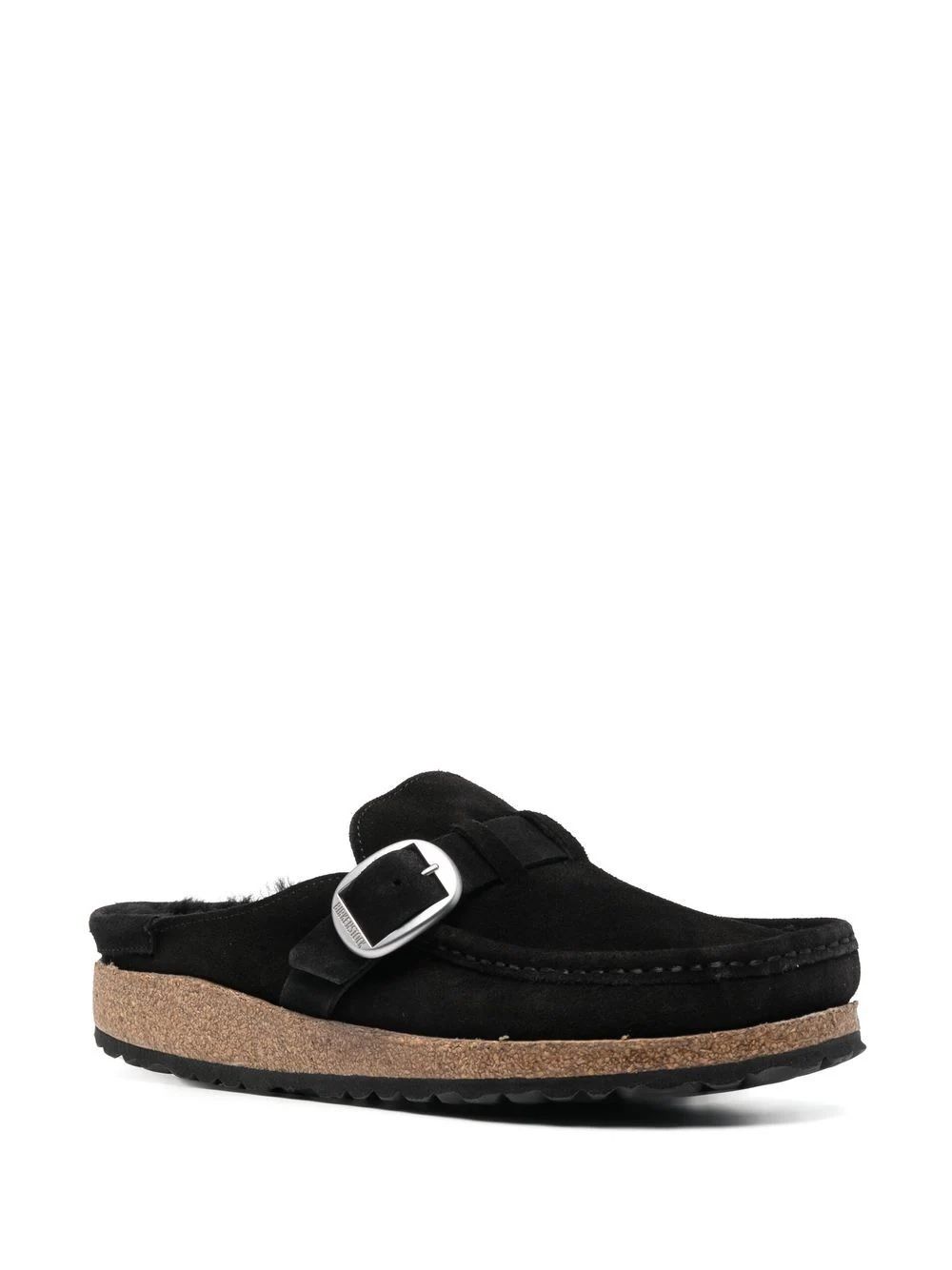 Women's Birkenstock Buckley Shearling Slides Stay warm and comfy with Birkenstock Buckley Shearling Slides for Women.