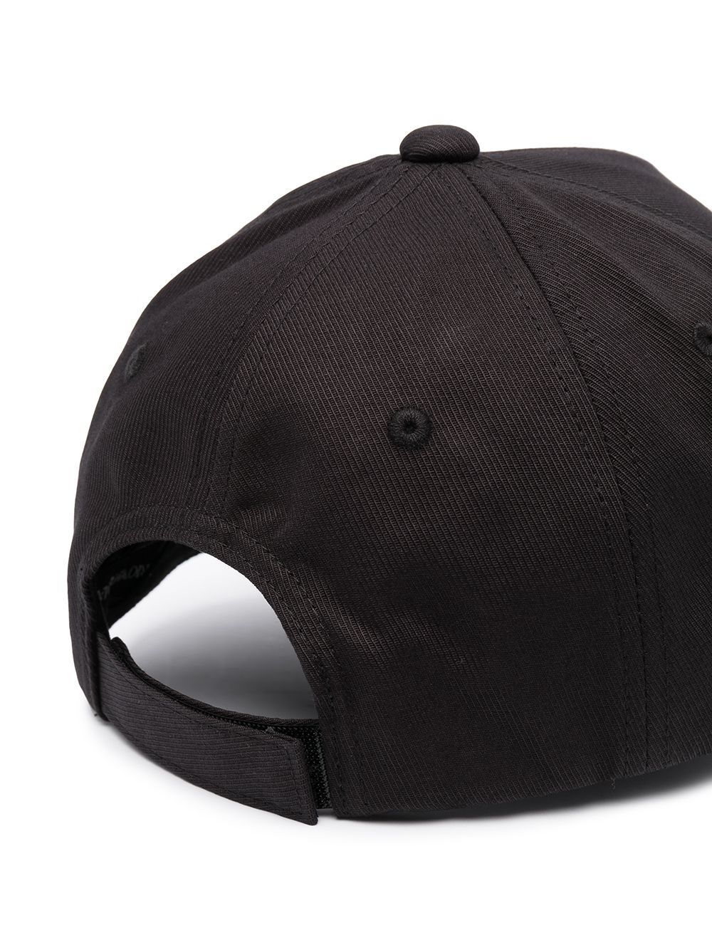 Men's Emporio Armani Baseball Cap Enhance your look with this stylish Emporio Armani baseball cap for men.