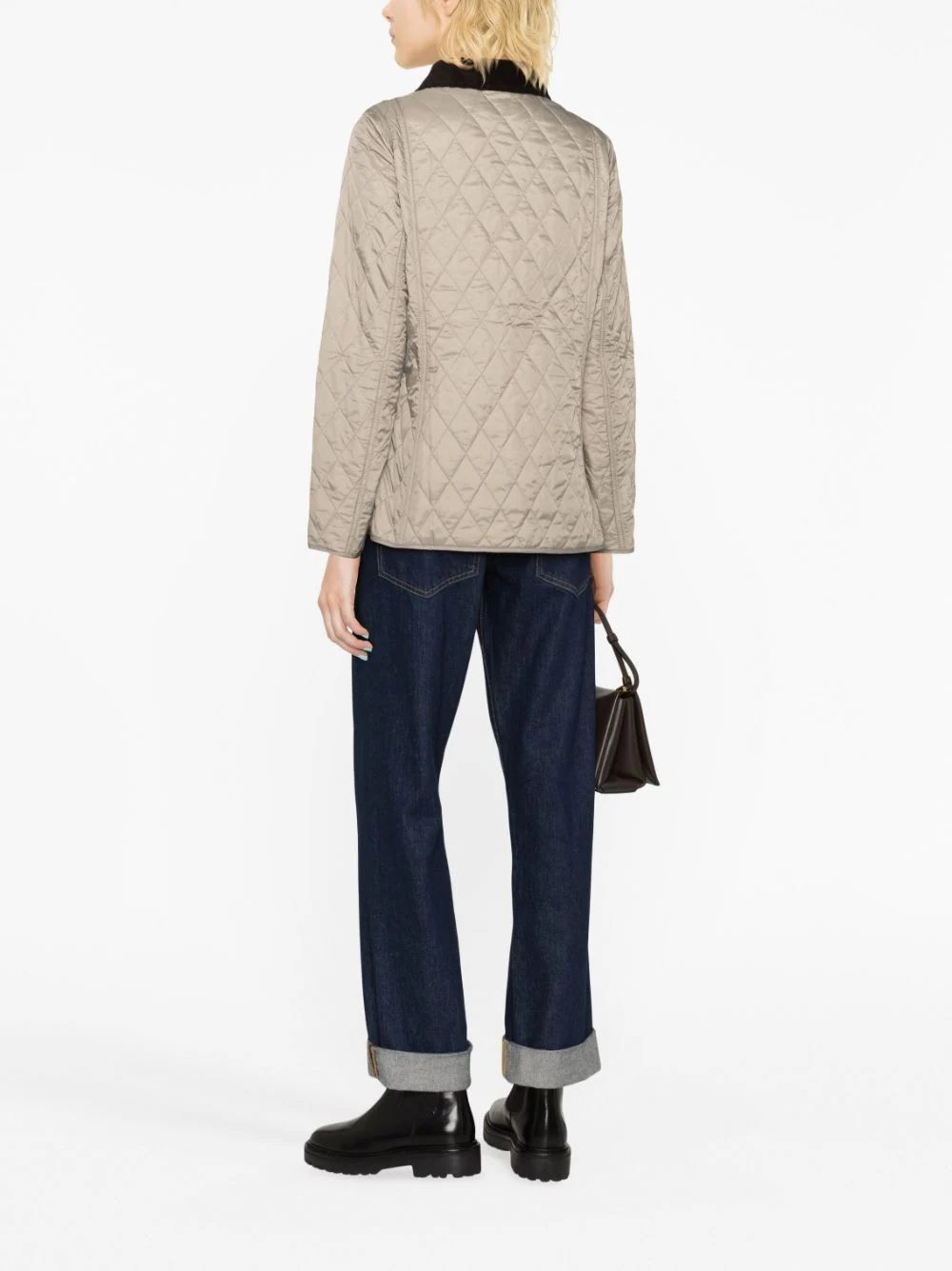 BARBOUR ANNANDALE Down Jacket for Women Stay warm in style with this BARBOUR down jacket for women. Made with 100% polyamide, perfect for the colder months. From the CARRY OVER season.