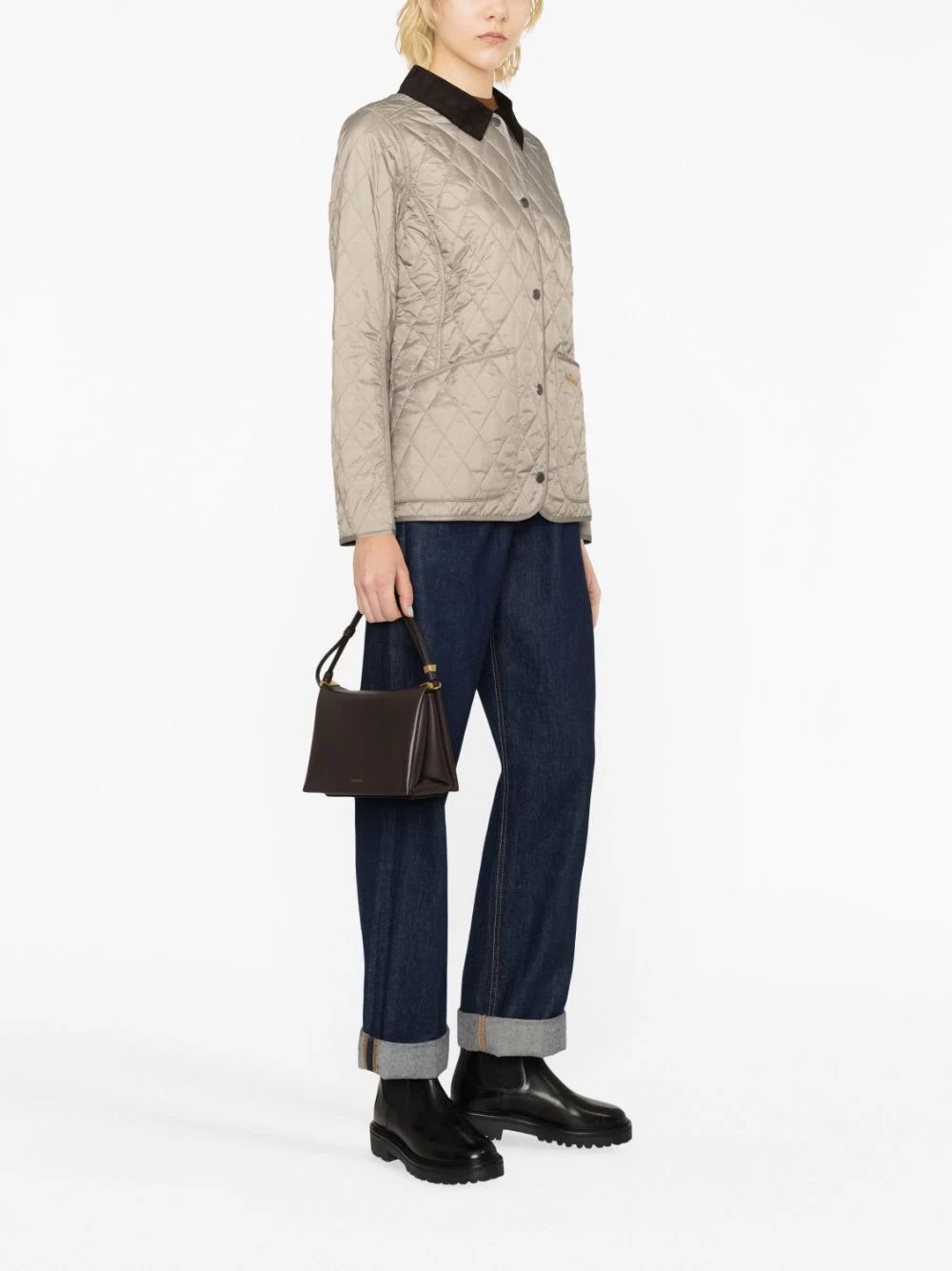 BARBOUR ANNANDALE Down Jacket for Women Stay warm in style with this BARBOUR down jacket for women. Made with 100% polyamide, perfect for the colder months. From the CARRY OVER season.